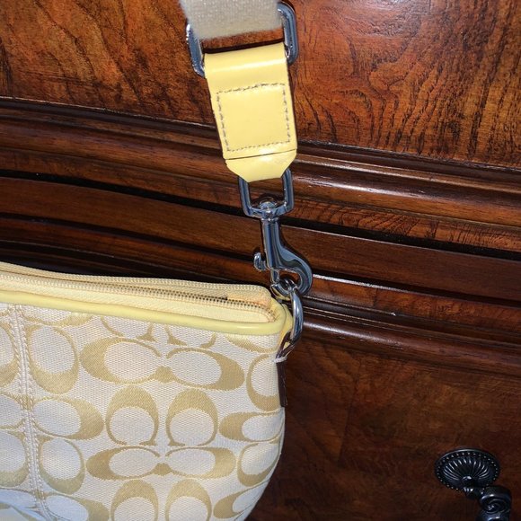 COACH YELLOW LOGO PURSE ZIP TOP - Picture 5 of 8